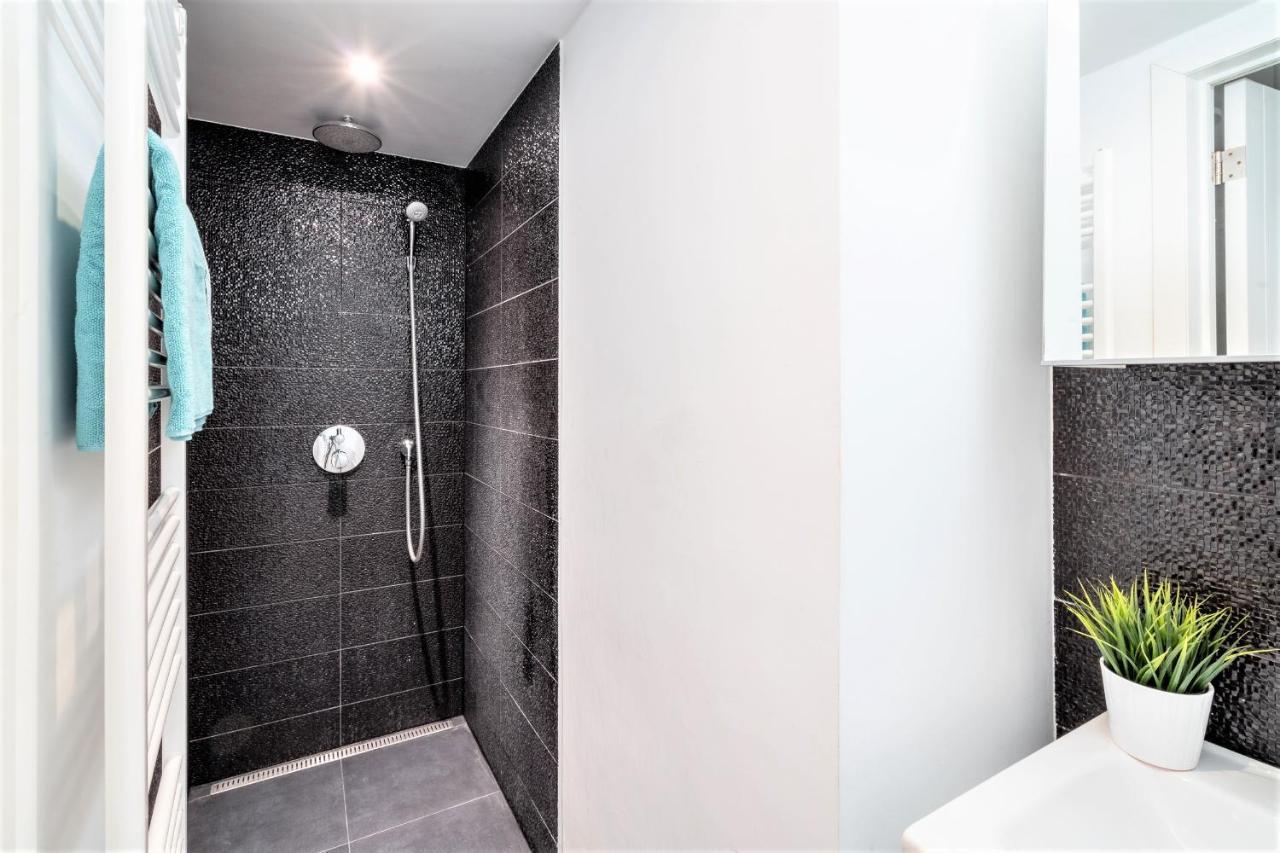 Beautiful Terrace Apartment In The Heart Of แอนต์เวิร์ป ภายนอก รูปภาพ